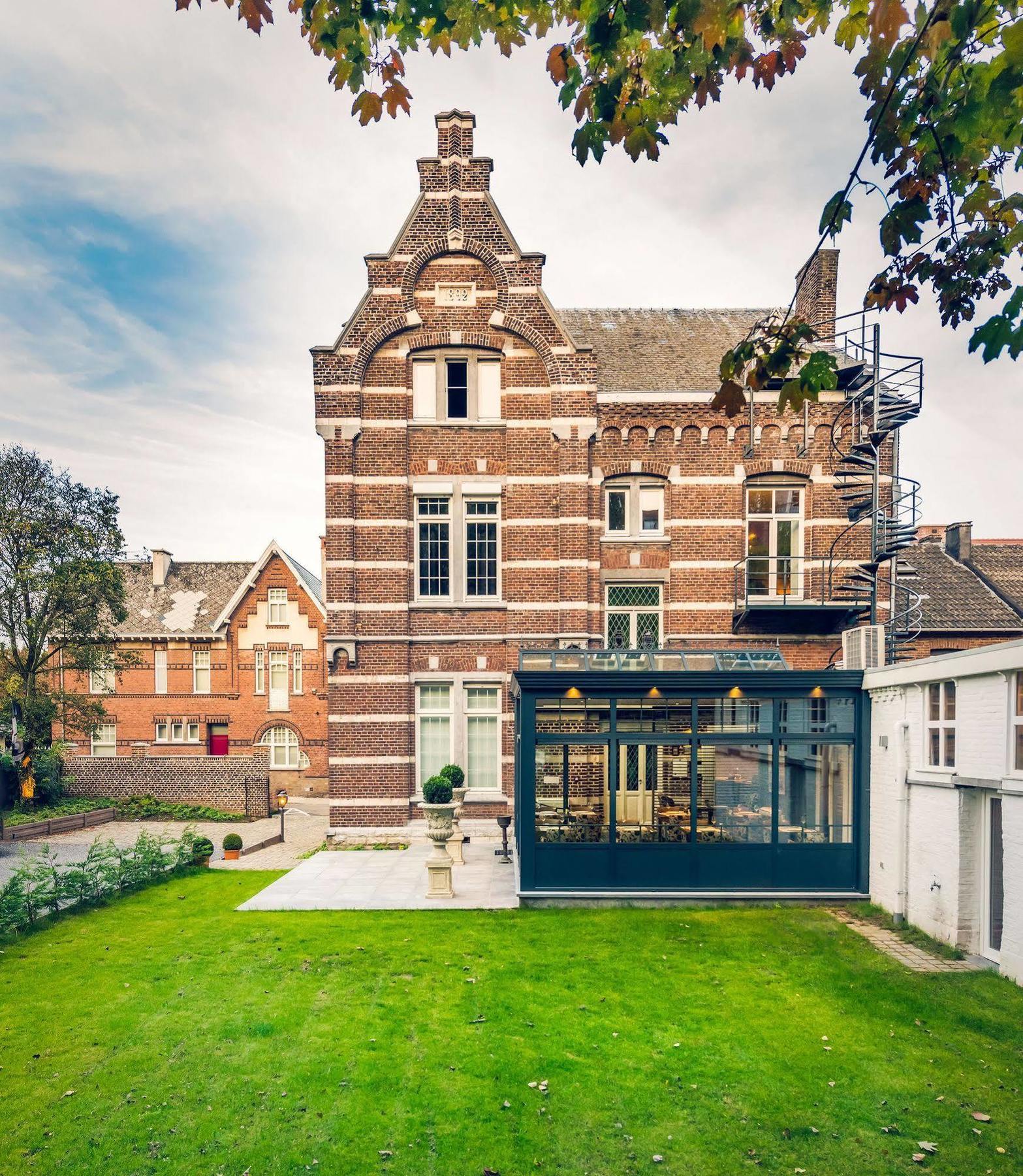 Boutique Hotel Huys Van Steyns Tongern Exterior foto